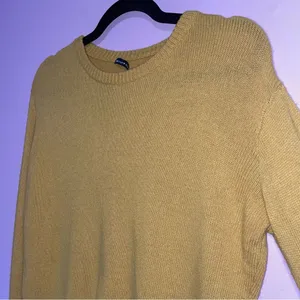 Brandy Melville Cashmere Crop Sweater Women M Wool Lightweight Knit Y2K Preppy thumbnail 3
