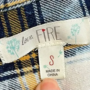 Love Fire Women Long Sleeve Acid Washed Plaid Button Up Small thumbnail 9