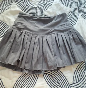 Skirt Gold Hinge thumbnail 1
