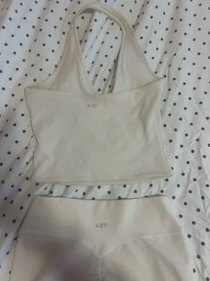 437 Set in Cream thumbnail 2