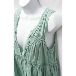 Flowy Tank  thumbnail 2