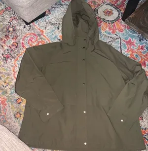 Uniqlo Womens Rain Jacket thumbnail 1
