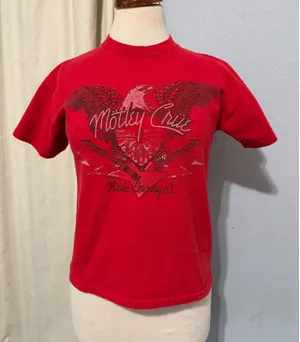 2005 Y2K Motley Crue 1982 Public Enemy #1 Red Graphic Band Tee Shirt Women Small thumbnail 1