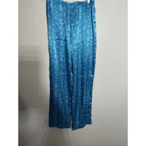 Morgan Taylor Intimates Pajama Set Women’s Small Blue Satin Snakeskin Pants/Tank thumbnail 6