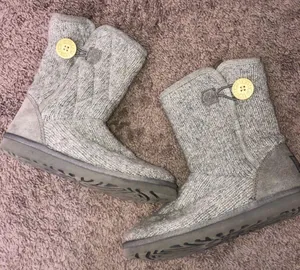 UGG Boots thumbnail 1
