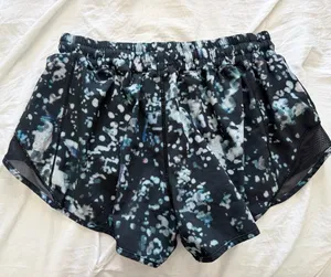 Lululemon Hotty Hot Short II in the Pixel Haze Multi 2.5” Black 6 thumbnail 1