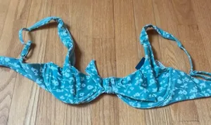Abercrombie & Fitch Green Floral Swim Top thumbnail 1