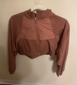 Alo Yoga Cropped Playmaker Jacket thumbnail 1