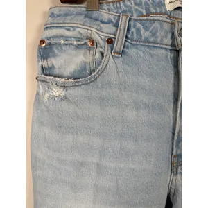 Abercrombie & Fitch The Mom High Rise‎ Curve Love Sz 30/10 Distressed Light Wash thumbnail 3