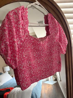 Pink Flower Shein Top Crop thumbnail 1