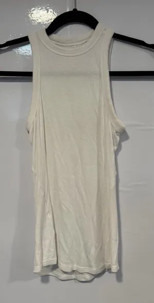 White hold tight knit lululemon racerback tank top‎ thumbnail 1