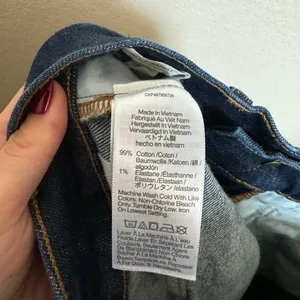 MADEWELL 90’s High‎ Rise Straight Size 26 in Norman Wash Dark Wash Blue thumbnail 10
