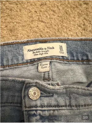 Abercrombie Curve Jeans thumbnail 2