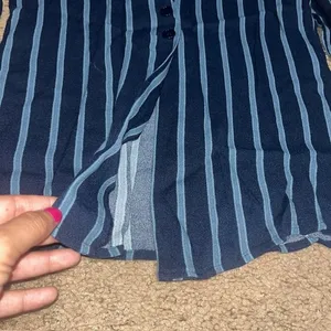 Reformation Risque Top‎ Two Button Long Sleeve Sinatra Stripes Blue XS thumbnail 4