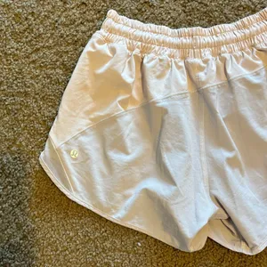 Lululemon Hotty Hot Shorts Butter Pink / Light Chrome Size 4 thumbnail 7