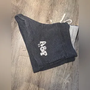 Abercrombie & Fitch Y2K LOW WAIST CUFFED SUPER SHORT MINI SHORTS EST.1892 STRETC thumbnail 2