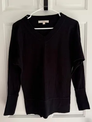 LOFT‎ Black V-Neck Dolman Sleeve Sweater Women’s Medium Wool Blend thumbnail 1