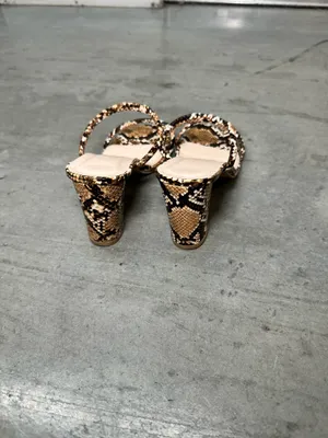 Heels Multiple Size 7.5 thumbnail 4