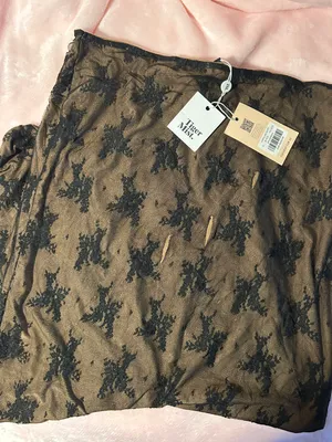 Tiger Mist Skirt (Has Flaws Shown In Photos) thumbnail 1