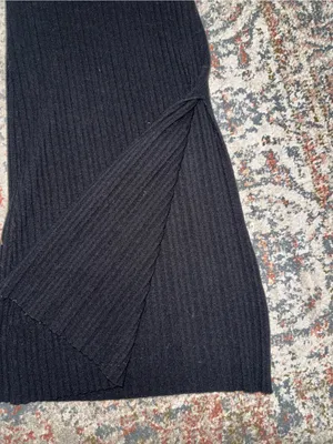 Le lis Long fitted sleeveless sweater dress thumbnail 3