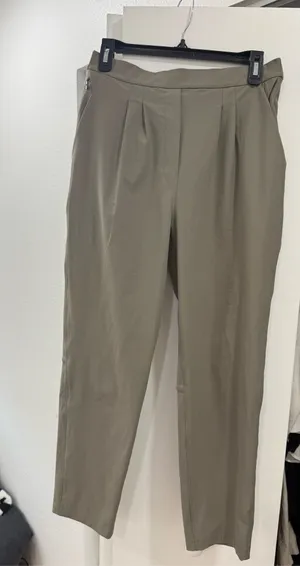 Lululemon work pants size 8 thumbnail 1