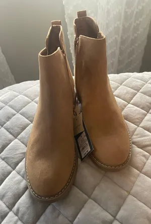 Tan Short Boots thumbnail 2