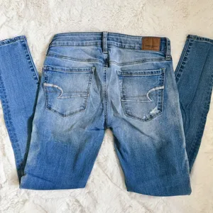 American Eagle Ripped Super Stretch Skinny Ripped Jeans 2 - Light Wash thumbnail 3