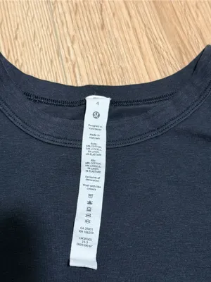 Lululemon Classic-Fit Cotton-Blend Long Sleeve Shirt Women's Size 4 thumbnail 4