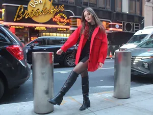 Red coat thumbnail 2