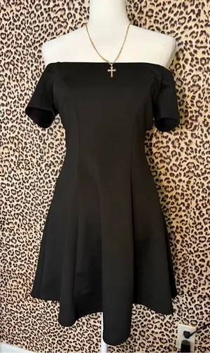 Forever 21 Black Off-Shoulder A-Line Mini Dress thumbnail 1