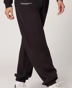 01PLT.- PRETTYLITTLETHING Plus Black EST 2012 Printed Jogger Size XL thumbnail 4