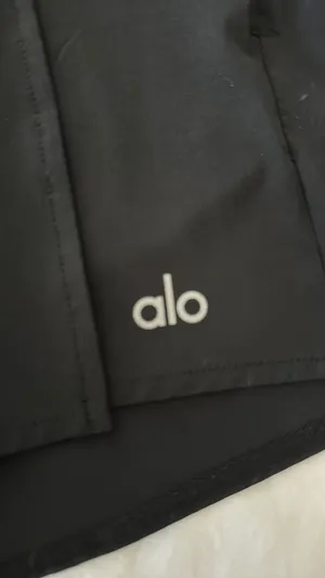 Alo yoga skort  thumbnail 2