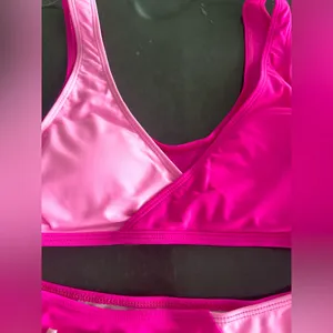 Nwot 2 Pieces Swim Suit In 2 Shades Of Pink M thumbnail 3
