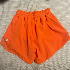 Lululemon Hotty Hot 4" Shorts High-Rise thumbnail 2