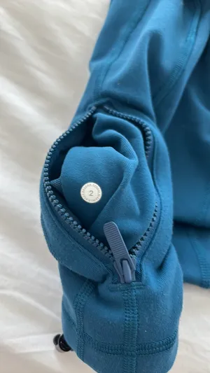 Lululemon defined jacket thumbnail 3