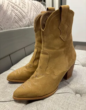 Suede Cowboy Boots Brown Size 8 thumbnail 5