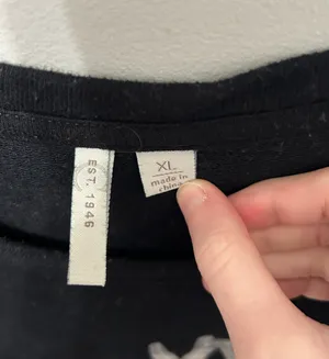 Black Sweater thumbnail 3