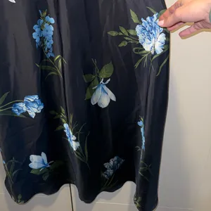Sachin & Babi Delphine One Shoulder Floral Gown size 6‎ thumbnail 10