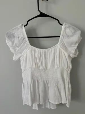 Hollister Top thumbnail 3