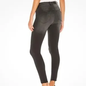 Pistola Audrey mid rise distressed grey skinny jean 24 thumbnail 3