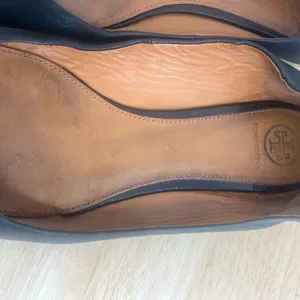 Tory Burch Black Loafers with Gold Emblem thumbnail 7