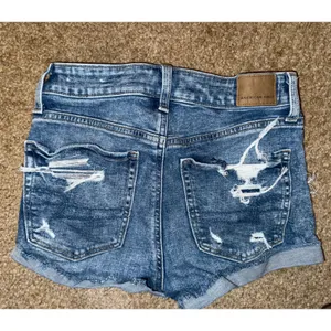 American Eagle Outfitters Shortie Denim Shorts‎ Distressed Blue Size 2 thumbnail 2