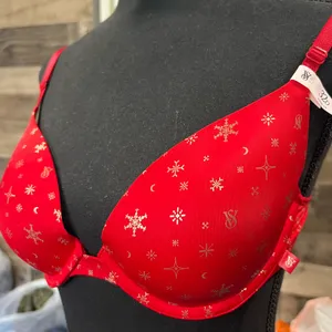 NWT VICTORIA'S SECRET Push Up Bra Size 32D thumbnail 3