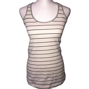 Lululemon top Sz xs/small Size small strip thumbnail 4
