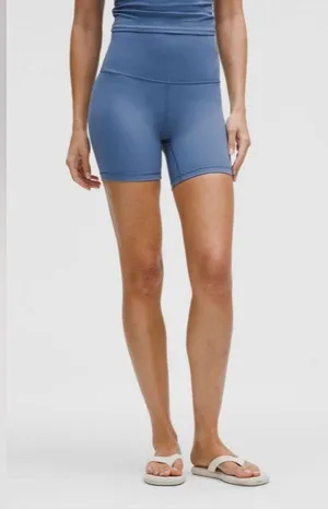 NWT Lululemon Align High Rise Short 6” Washed Denim Women’s Shorts Size 4 thumbnail 1