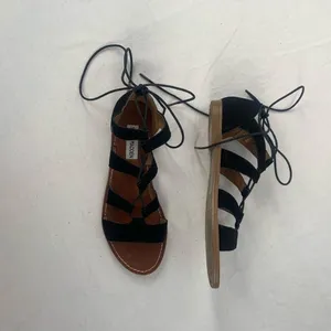 Steve Madden Gabriela Gladiator Sandals in Black Size 6.5 thumbnail 2