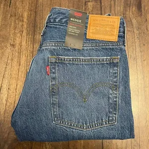 Levi's NEW Wedgie Jeans  thumbnail 7