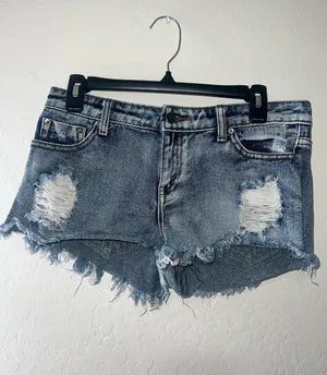 Forever 21 Jean shorts thumbnail 1
