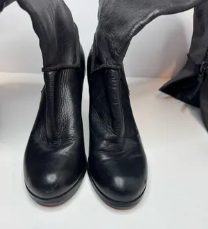 Modern Vintage Black Leather Boots Womens Size EU36.5 thumbnail 1