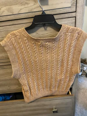 Brown Vest H&M  thumbnail 2